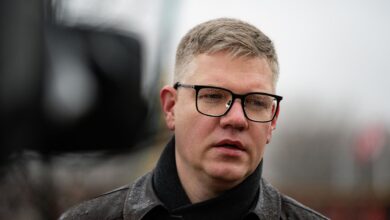 Photo of Кирсис согласился подписать обязательство не сотрудничать с «прокремлевским» Шлесерсом