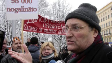 Photo of Зурофф: в странах Балтии хотят свалить вину за убийство евреев на нацистов