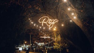 Photo of Власти раскошелились? Ригу подготовили к праздникам
            
                
                    var _iub = _iub || [];
                    _iub.csConfiguration = {
                        «invalidateConsentWithoutLog»:true,
                        «cookiePolicyInOtherWindow»:true,
                        «reloadOnConsent»:true,
                        «consentOnContinuedBrowsing»:false,
                        «perPurposeConsent»:true,
                        «purposes»:»1,3,4,5″,
                        «enableTcf»:true,
                        «googleAdditionalConsentMode»:true,
                        «lang»:»ru»,
                        «siteId»:3633931,
                        «localConsentDomain»: «lv.sputniknews.ru»,
                        «floatingPreferencesButtonDisplay»:false,
                        «cookiePolicyId»:32759561,
                        «banner»:{
                            «brandBackgroundColor»:»#ff9600″,
                            «brandTextColor»:»#ffffff»,
                            «acceptButtonDisplay»:true,
                            «customizeButtonDisplay»:true,
                            «acceptButtonColor»:»#010000″,
                            «acceptButtonCaptionColor»:»#ffffff»,
                            «customizeButtonColor»:»#ffffff»,
                            «customizeButtonCaptionColor»:»#4e4e4e»,
                            «rejectButtonColor»:»#0073CE»,
                            «rejectButtonCaptionColor»:»white»,
                            «closeButtonDisplay»:false,
                            «position»:»float-top-center»,
                            «textColor»:»#010000″,
                            «backgroundColor»:»#ff9600″,
                            «explicitWithdrawal»:true,
                            «acceptButtonCaption»: «Принять и закрыть»
                        }
                    };
                
                
                
                

            
        
            
                
                    var _iub = _iub || {};
                     _iub.cons_instructions = _iub.cons_instructions || [];
                     _iub.cons_instructions.push([«init», {api_key: «lrvQiFNsDWybL2WdzyrIOTHeOwuM3nki»}]);
                 
                 
            
        var _paq = _paq || []; (function() {var stackDomain = window.location.hostname.split(‘.’).reverse();var domain = stackDomain[1] + ‘.’ + stackDomain[0];_paq.push([‘setCDNMask’, new RegExp(‘cdn(\w+).img.’+domain)]); _paq.push([‘setSiteId’, ‘sputnik_lv’]); _paq.push([‘trackPageView’]); _paq.push([‘enableLinkTracking’]); var d=document, g=d.createElement(‘script’), s=d.getElementsByTagName(‘script’)[0]; g.type=’text/javascript’; g.defer=true; g.async=true; g.src=’//a.sputniknews.com/js/sputnik.js’; s.parentNode.insertBefore(g,s); } )();
                (window.yaContextCb = window.yaContextCb || []).push(() => {
                    replaceOriginalAdFoxMethods();
                    window.Ya.adfoxCode.hbCallbacks = window.Ya.adfoxCode.hbCallbacks || [];
                })
            
window.yaContextCb = window.yaContextCb || []
var endlessScrollFirst = 31709943; var endlessScrollUrl = ‘/services/article/infinity/’; var endlessScrollAlgorithm = »; var endlessScrollQueue = [31755386, 31755105, 31754683, 31754217, 31754044, 31753616, 31752323, 31745915, 31741884, 31738052, 31739950, 31739722, 31739458, 31739220, 31738466];var endlessScrollFirst = 31709943; var endlessScrollUrl = ‘/services/article/infinity/’; var endlessScrollAlgorithm = »; var endlessScrollQueue = [31755386, 31755105, 31754683, 31754217, 31754044, 31753616, 31752323, 31745915, 31741884, 31738052, 31739950, 31739722, 31739458, 31739220, 31738466];    © Riga / Ziemassvētku nodoformējums pilsētvidēПраздничная иллюминация на одной из улиц Риги