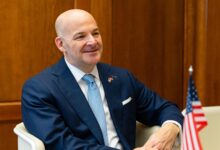 Photo of Латышский важен, но когда речь об интересах США… Посол о том, почему говорил по-русски