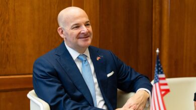 Photo of Латышский важен, но когда речь об интересах США… Посол о том, почему говорил по-русски