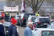 Photo of В Риге и других городах Латвии проходит акция протеста таксистов